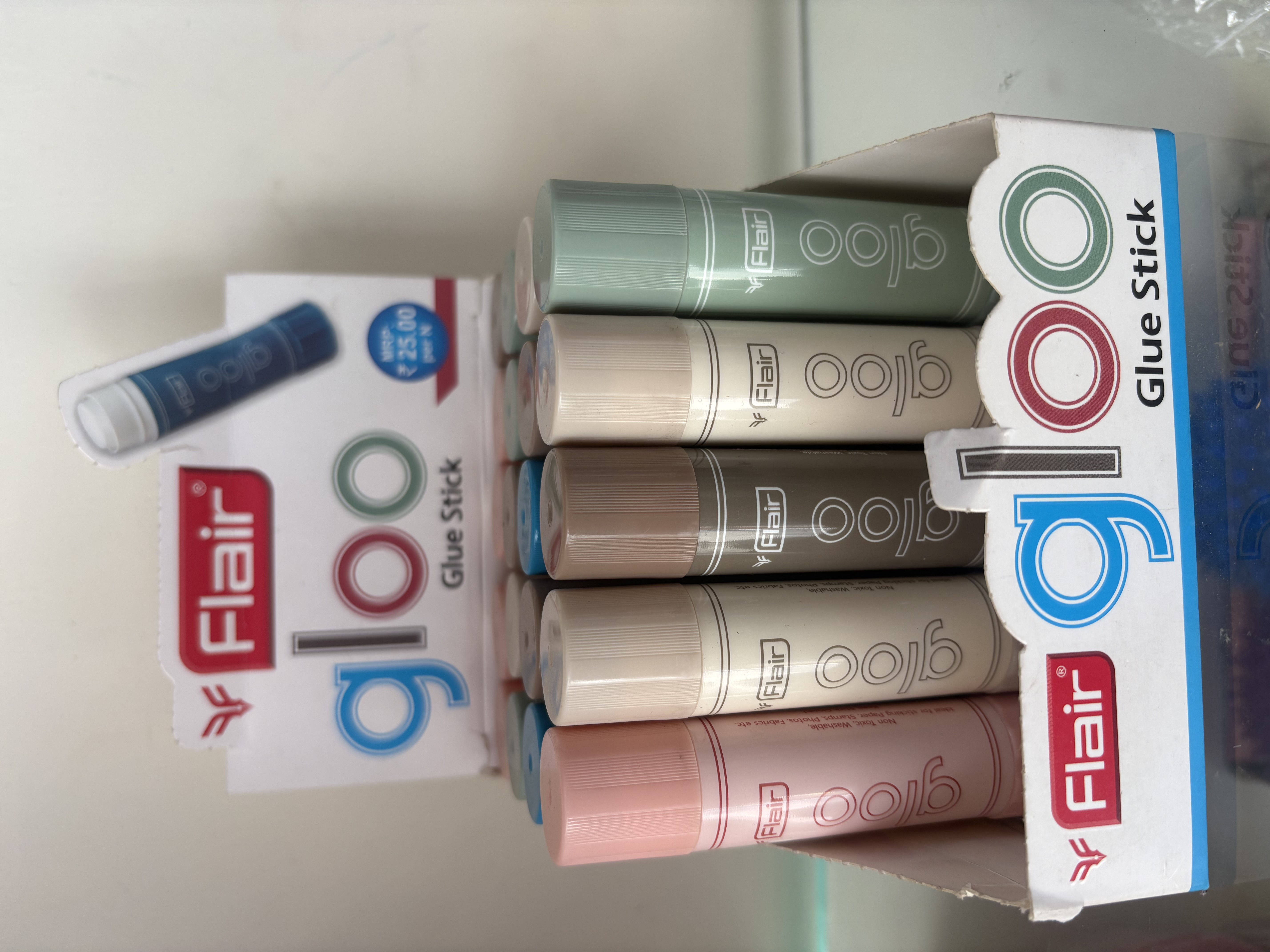 Flairs glue stick gloo